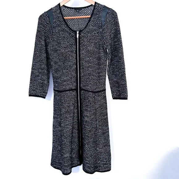 Ann Taylor Chevron Fit & Flare Knit Sweater Dress Short Black White Extra Small - Picture 2 of 10